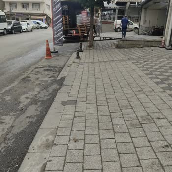 Getir Deposu Kaldırım İşgaliyesi