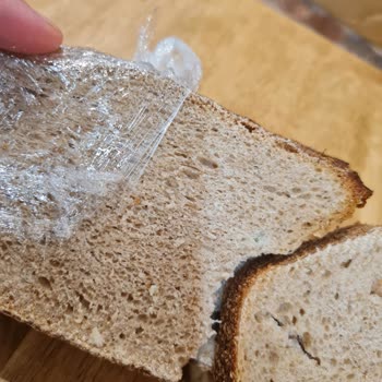 Carrefour SA Küflü Ekmek Satışı