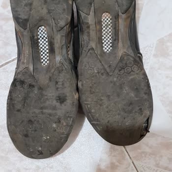 Lescon Marka Tenis Kortu Ayakkabısını Garanti Dışı Ettiler