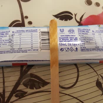 Algida Dondurma Sapındaki Leke Ve Koku