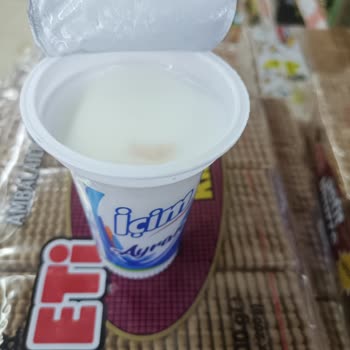 Ülker İçim Ayranın İçinde Çıkan