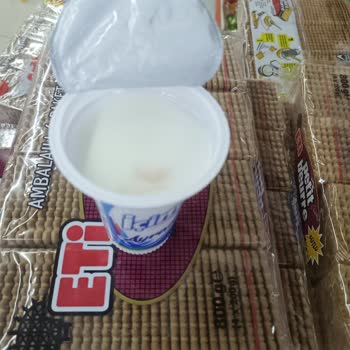 Ülker İçim Ayranın İçinde Çıkan