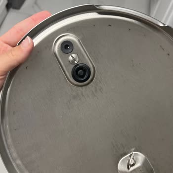 Fissler Yeşil Düdüklü Tenceremde Lekeler Oluştu