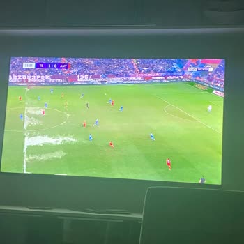 Tod TV Maç Yayınında Yağlı Boya Resim Sergisi İzliyorum?