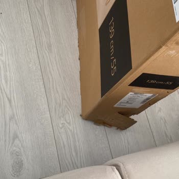Teknosa Televizyon Kutusunda Yırtık Bulunması Ve Servis Sorunu