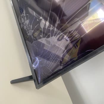 Teknosa Televizyon Kutusunda Yırtık Bulunması Ve Servis Sorunu