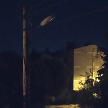 Gediz Elektrik Sokak Aydınlatma Arızalarına İlgisiz!