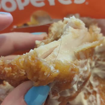 Popeyes Ayazağa Hamburgerden Çıkan Saç