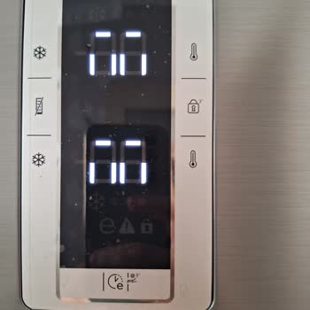 Arçelik Buzdolabı Dijital Ekran Aktif Olmaması Ücretsiz Ekran Değişimi Talebi