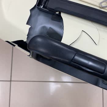 Metro Turizm Sağlam Bir Şekilde Verdiğim Valizim Kırık Teslim Edildi.
