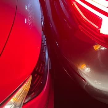 Köfteci Yusuf Şoförü Arabama Çarptı Tutanak Tutmadı Masrafı Ödemedi