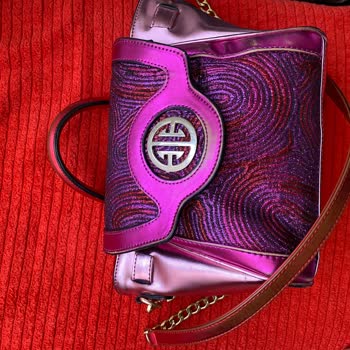 Elle Ayakkabı Elle 1 Ay İçinde Renk Solan Çanta