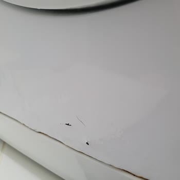 Arçelik Çamaşır Makinesinin Dışı Kabardı, Pas Tuttu Dökülüyor