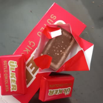 Ülker Sürekli Bozuk Çıkan Çikolatalar