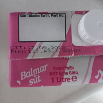 Kelemençe Market Aşırı Derecede Bozuk Süt