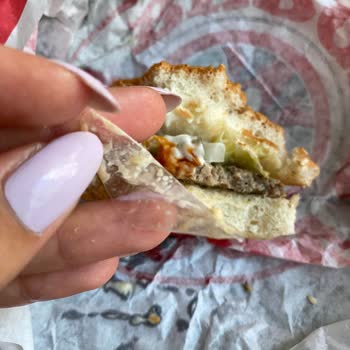 Saloon Burger Ürün İçin Sert Büyük Cisim Çıkışı!