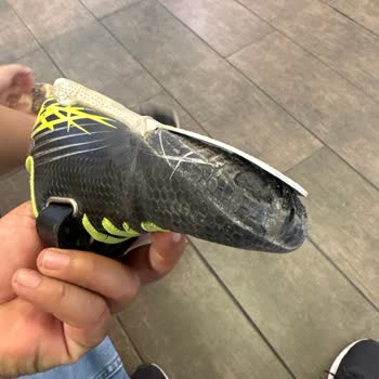 Kinetix Çocuk Ayakkabısı Krampon Tabanı Düştü