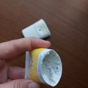 Cosmed'in Bozuk Güneş Kremi