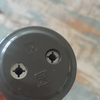 Homend Blenderden Aynı Renginde Plastiği Aktı