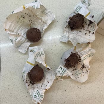 Migros'tan Aldığım Çikolata Kurt Kaynıyor
