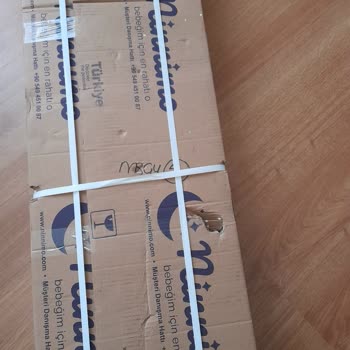 Ninnimo Aras Kargo Hasarlı Paketinizi Kapıya Bırakıp Kaçmış