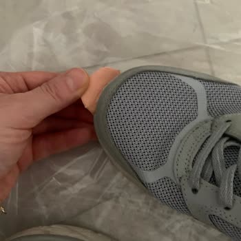 Skechers Ayakkabı Üretim Hatası
