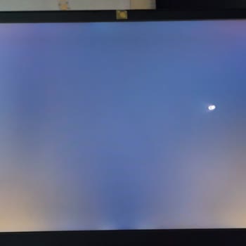 Lenovo Bilgisayar Teknik Servis Ekran Sızmasını Düzeltemedi