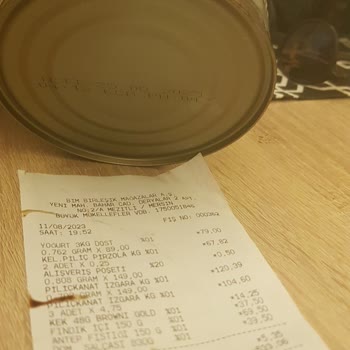 BİM Den Alınan Tat Marka Küflenmiş Salca