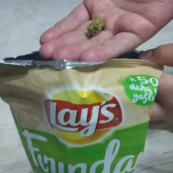 Lays Markasının Ürününden Taş Çıktı