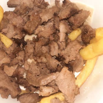 Köfteci Yusuf Midem Bulandı. Döner Hariç Her Şeye Benziyordu