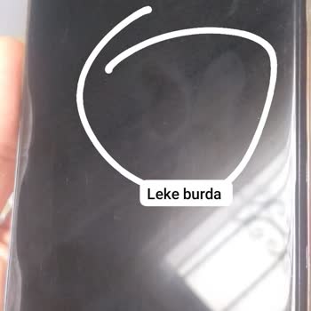 Tecno Mobile Ekranda Leke Var Servis Bir Şey Yapmadı