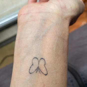 Cleopatra İnk Minik Bir Dövmeyi Bile Yapamayan Dövmeci Salonu