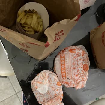 Hüseyin Ağa Popeyes Her Zaman Yanlış Sipariş Getiriyor
