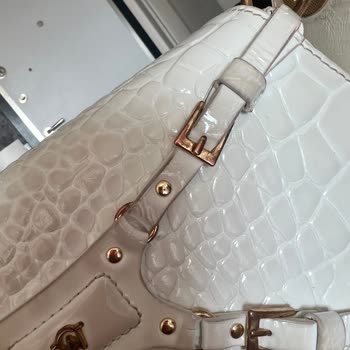 Manc Metalde Kararma Ve Çanta Sapının Yamuk Durması