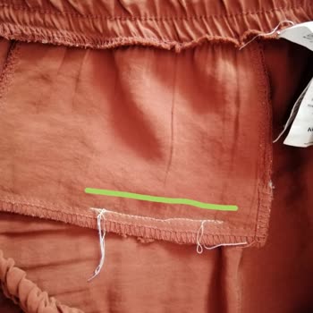 Koton'dan İki Pantolon Aldım İkisi De Sökük