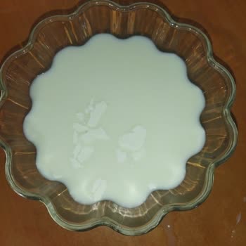 Dost Süt Kutusu İçinden Kimyasal Bir Sıvı Çıktı