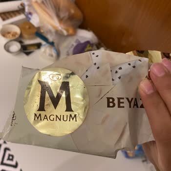 Magnum Beyaz Çikolatasız Parçacık