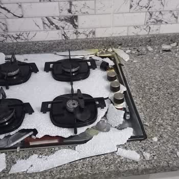 Silverline Ocak Patladı Cam Parçaları Tuzla Buz Oldu