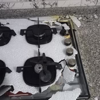 Silverline Ocak Patladı Cam Parçaları Tuzla Buz Oldu