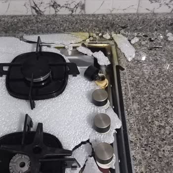 Silverline Ocak Patladı Cam Parçaları Tuzla Buz Oldu