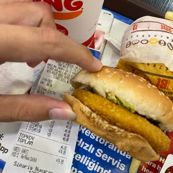 Beylikdüzü Migros AVM Burger King Burgerlerin Özensiz Hazırlanması