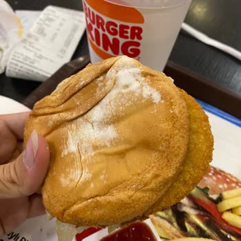 Beylikdüzü Migros AVM Burger King Burgerlerin Özensiz Hazırlanması