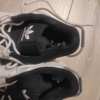 Adidas Forum Low Cl Alumın Ayakkabının İç Astar Yırtılması