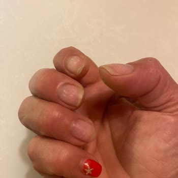 Mos Kuaför Kalıcı Oje Hayal Kırıklığı