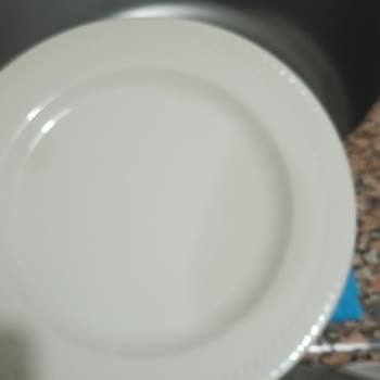 Karaca Züccaciye Tabaklarda Leke Oluştu