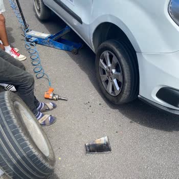 Kuzey Marmara Otoyolu'nda Lastik Patlaması!