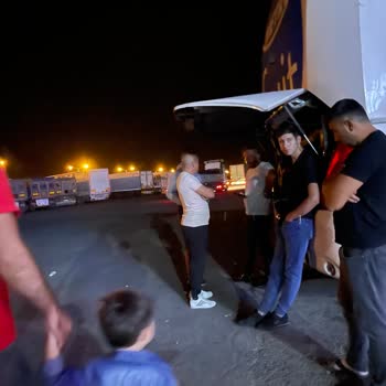Metro Turizm Araç Arızası Sebebi İle Yolda 4 5 Saat Mahsur Bırakılmak