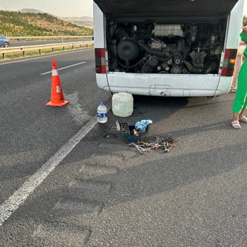 Kamil Koç Rötar Üstüne Araba Arızalandı.