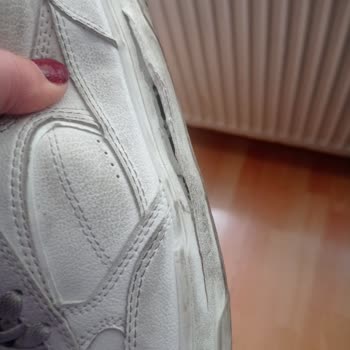 Stradivarius Alınan Ayakkabının 10 Günde Deforme Olması