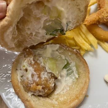 Popeyes Online Sipariş Hamburgerde Ufacık Bir Et Parçası